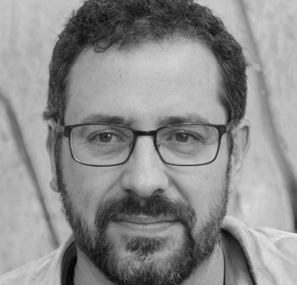 Instructor Tobias Viklund explaining editing workflow